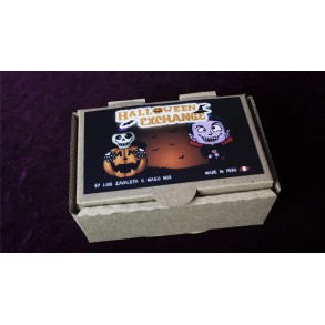 Halloween Exchange (Close Up) by Luis Zavaleta & Nox