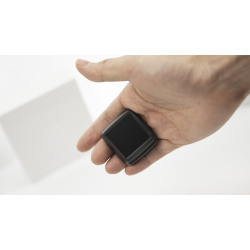 Palm Peeker by PITATA MAGIC