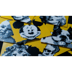 LEGO FRAME by Gustavo Sereno and Gee Magic