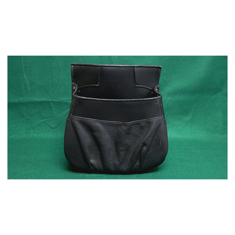 BUSKER POUCH by The Ambitious Card
