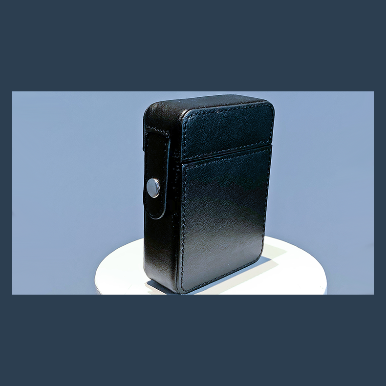 MAZE Leather Card Case (Black) by Bond Lee