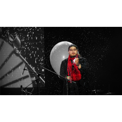 Snowstorm Deluxe (White) by Raul Brauer 