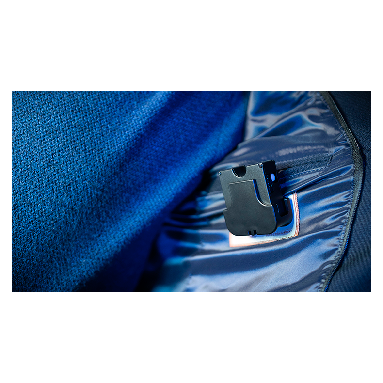 GRAVITY REEL HOLDER by Joao Miranda