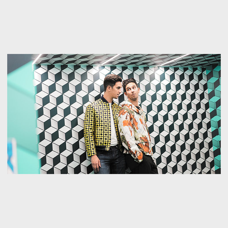 Zeus Morph by Les French Twins