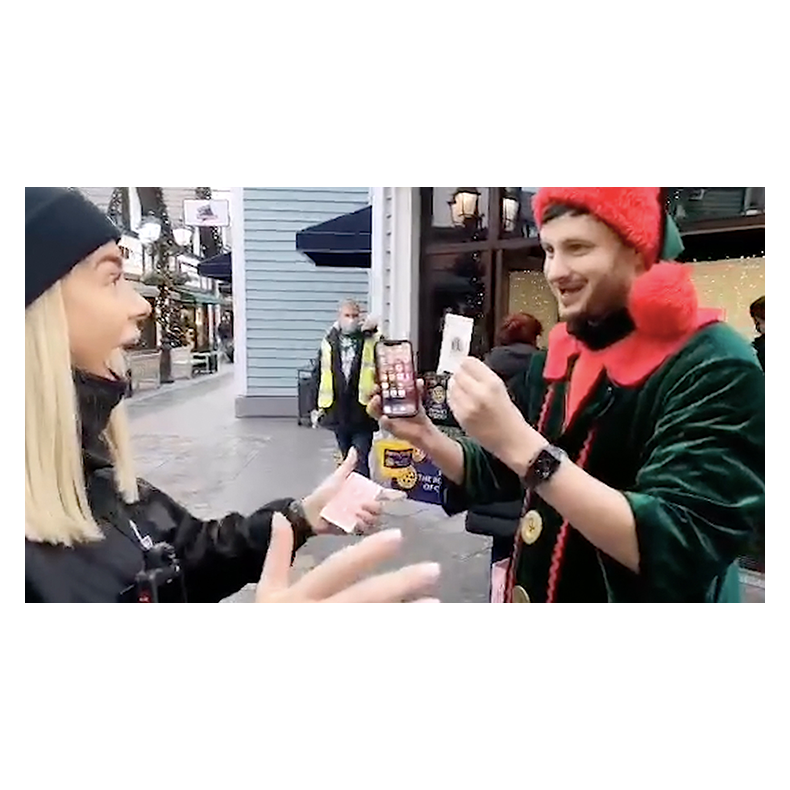 SHOWCASE (Universal) by Thomas Sealey