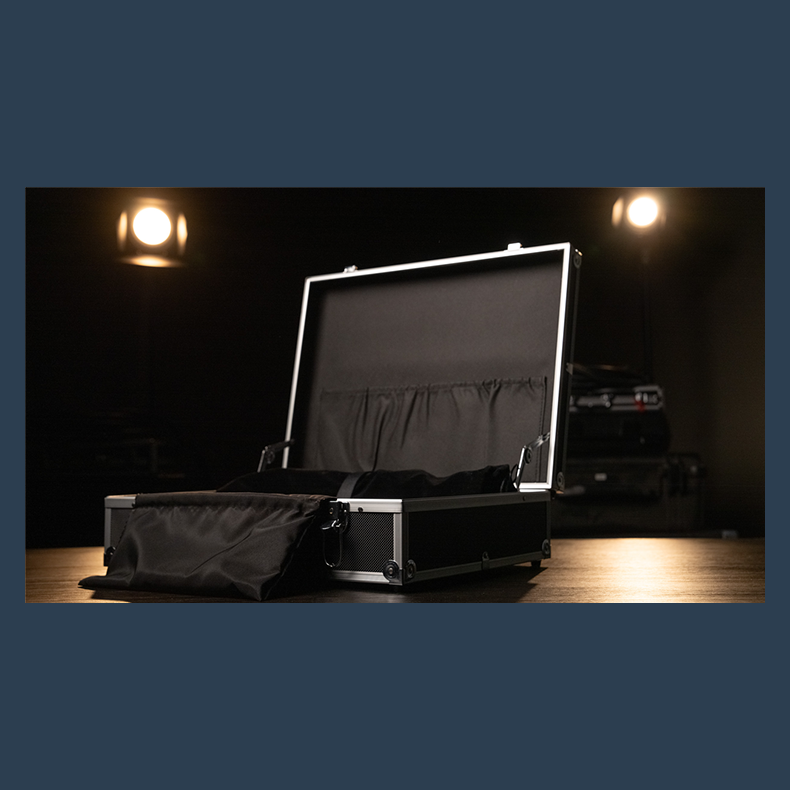 MAGICIANS BRIEFCASE TABLE by Murphy's Magic