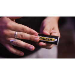 Bigger by Nikolas Mavresis