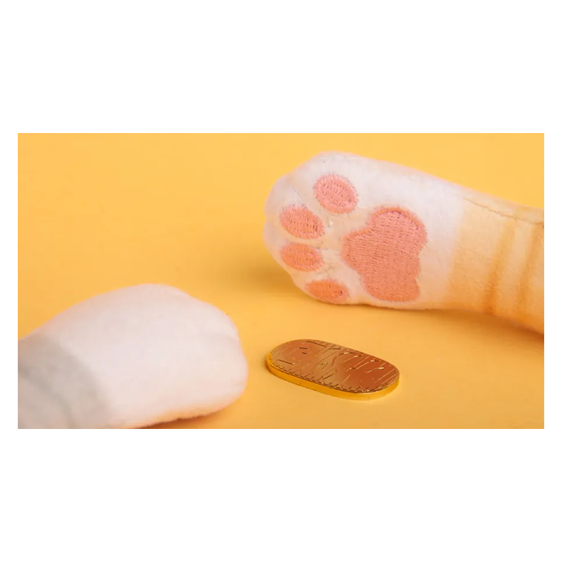 Cat Burglar by Davio Wu