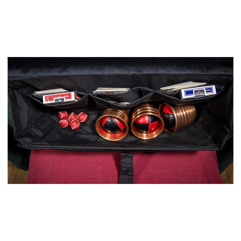 D'Servante by Elas D'Sastre