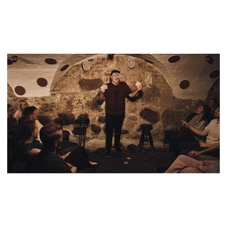 Mortenn's Jumbo Card Trick by Mortenn Christiansen