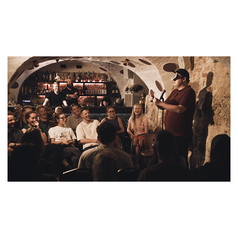 Mortenn's Jumbo Card Trick by Mortenn Christiansen