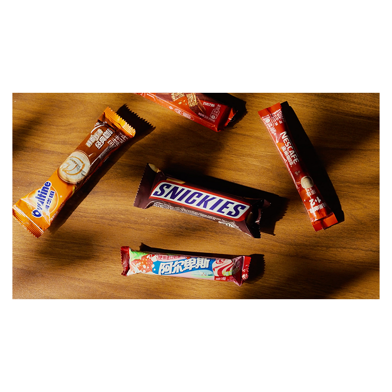 SNICKY by Patricio, Bond Lee