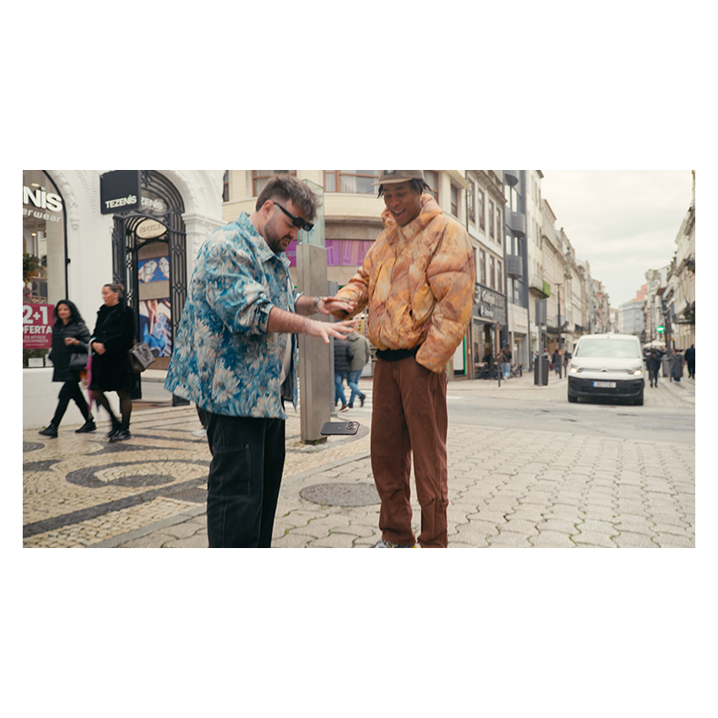 Leviosa Phone by Joo Miranda and Julio Montoro