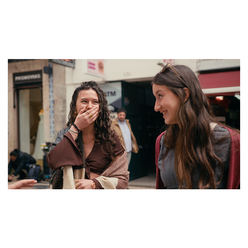 Leviosa Phone by Joo Miranda and Julio Montoro