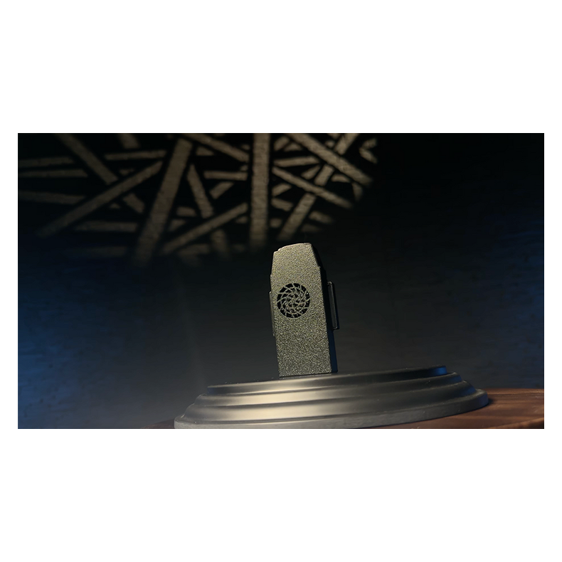 Ultra Smoke by Bond Lee