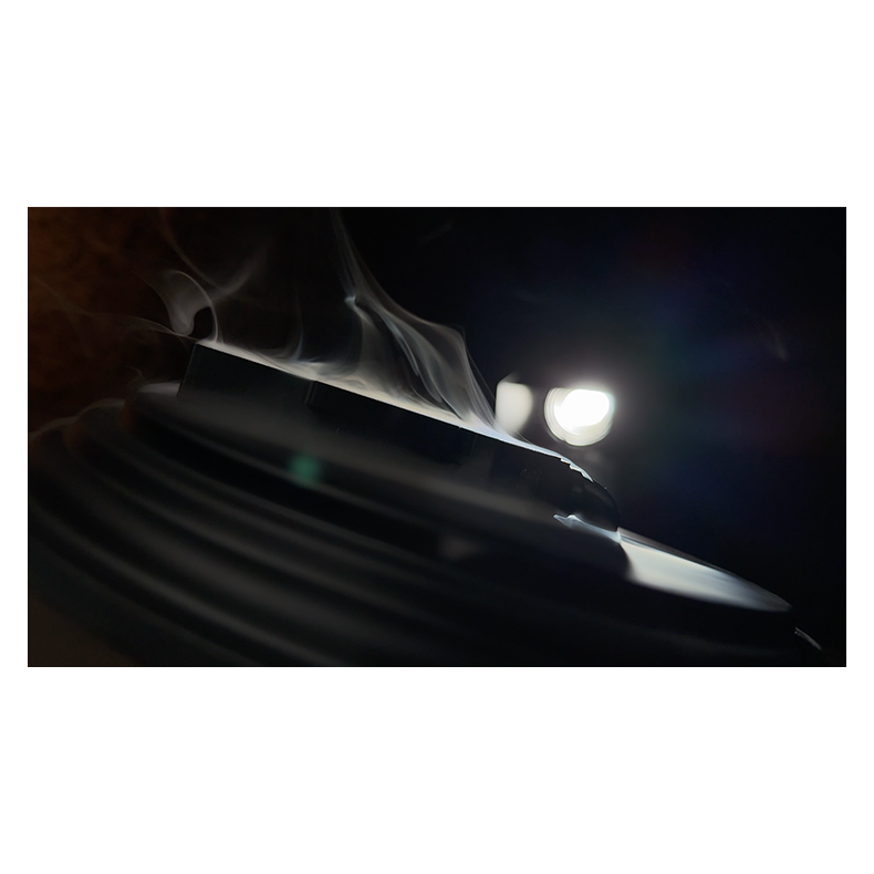 Ultra Smoke by Bond Lee