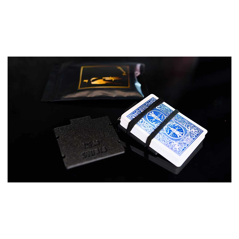 Project H: Card Holder by J.S.M. Studio