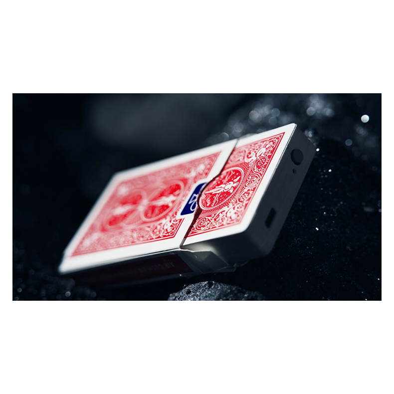 Leviti Deck by PITATA