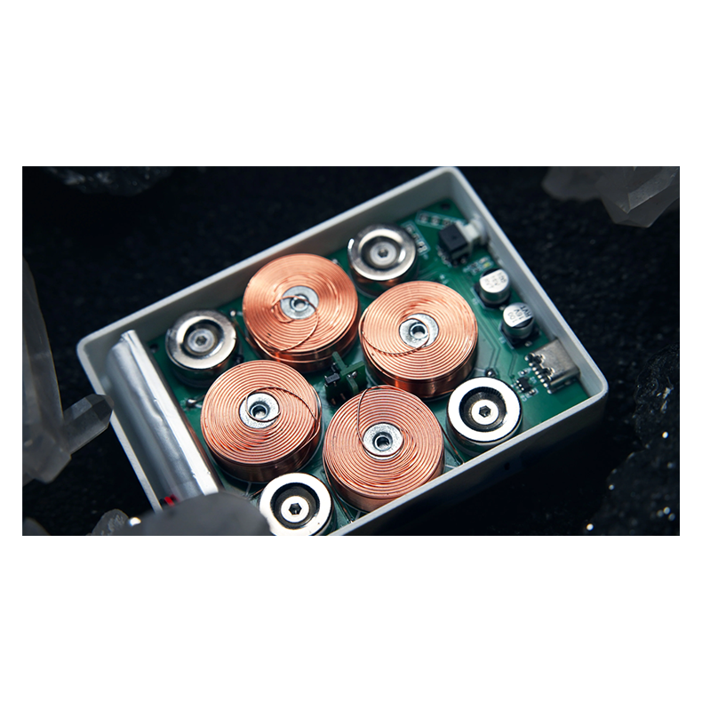 Leviti Deck by PITATA