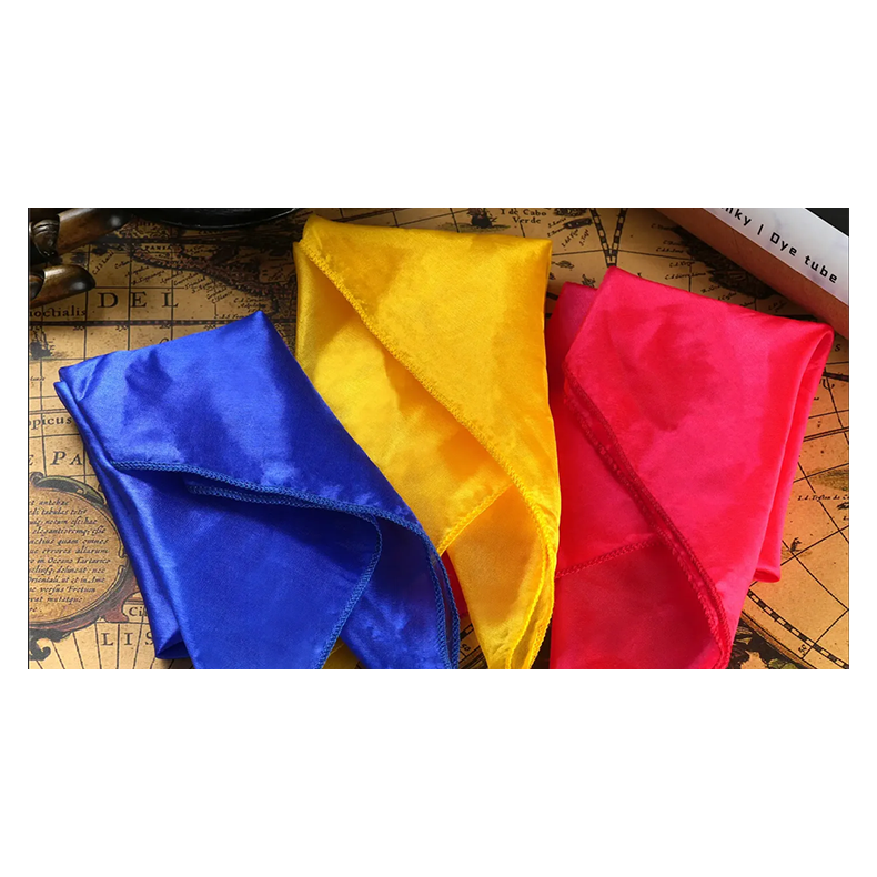 Chameleon Hanky by Hyunsoo Kim and Ethan Yip