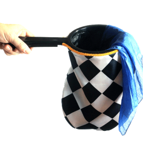 Change Bag Diamond with Zipper (Black/White) by Bazar de Magia