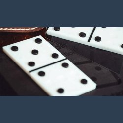 Dominoes Prediction by Juan Luis Rubiales