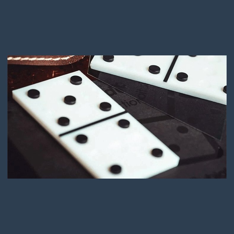 Dominoes Prediction by Juan Luis Rubiales